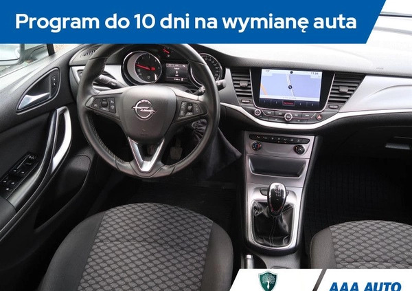 Opel Astra cena 38000 przebieg: 171466, rok produkcji 2017 z Wolbrom małe 326